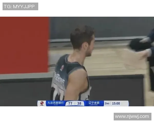 热火远程火力全开三分雨倾盆全队八人命中三分轰出恐怖外线火力